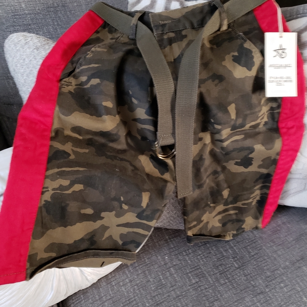 Capri pants